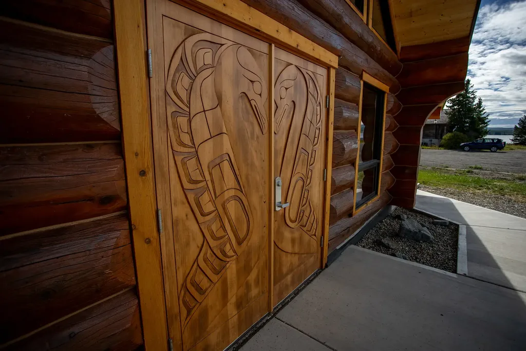 Custom carved entranceway of the Saik'uz Cultural Centre